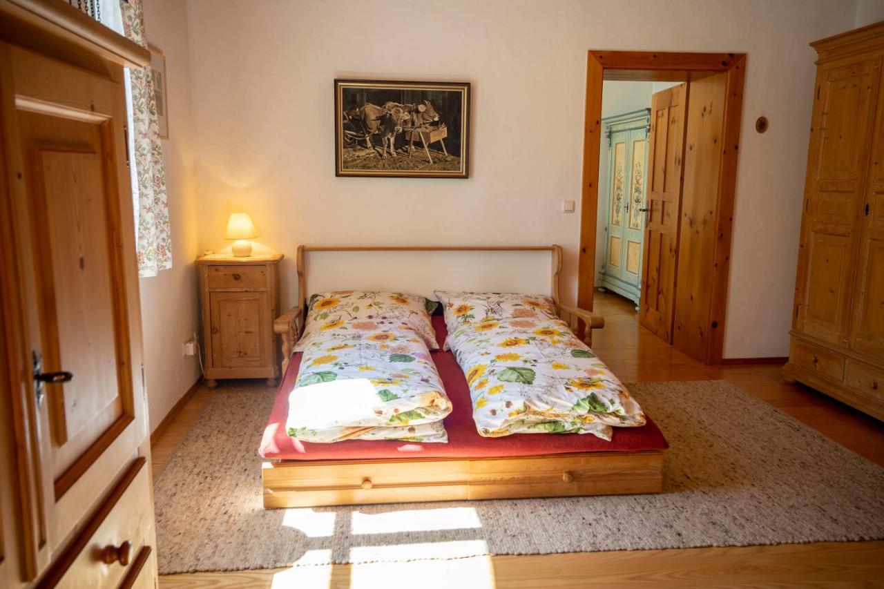 Landhauswohnung Mit Wildromantischem Garten Füssen 외부 사진