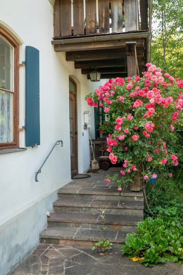 Landhauswohnung Mit Wildromantischem Garten Füssen 외부 사진