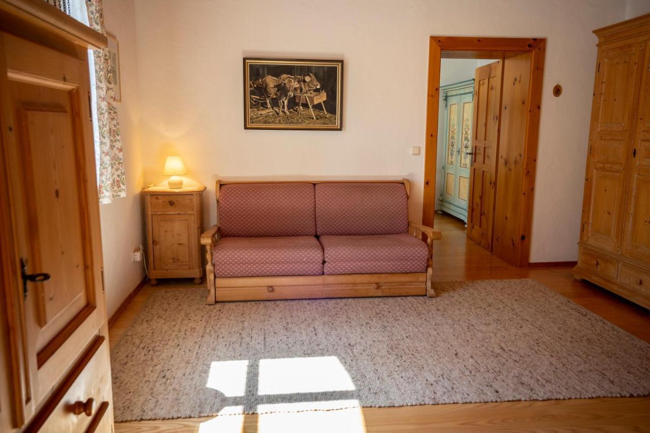 Landhauswohnung Mit Wildromantischem Garten Füssen 외부 사진