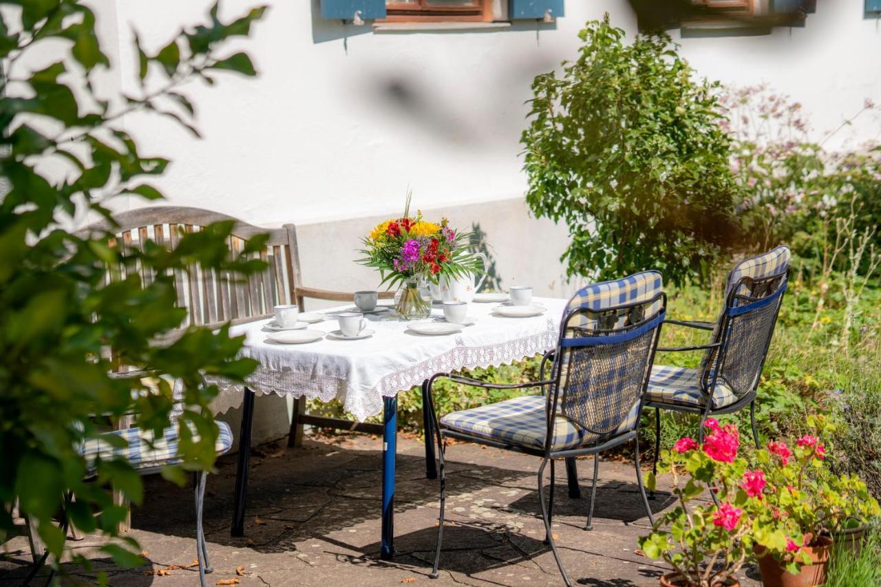 Landhauswohnung Mit Wildromantischem Garten Füssen 외부 사진